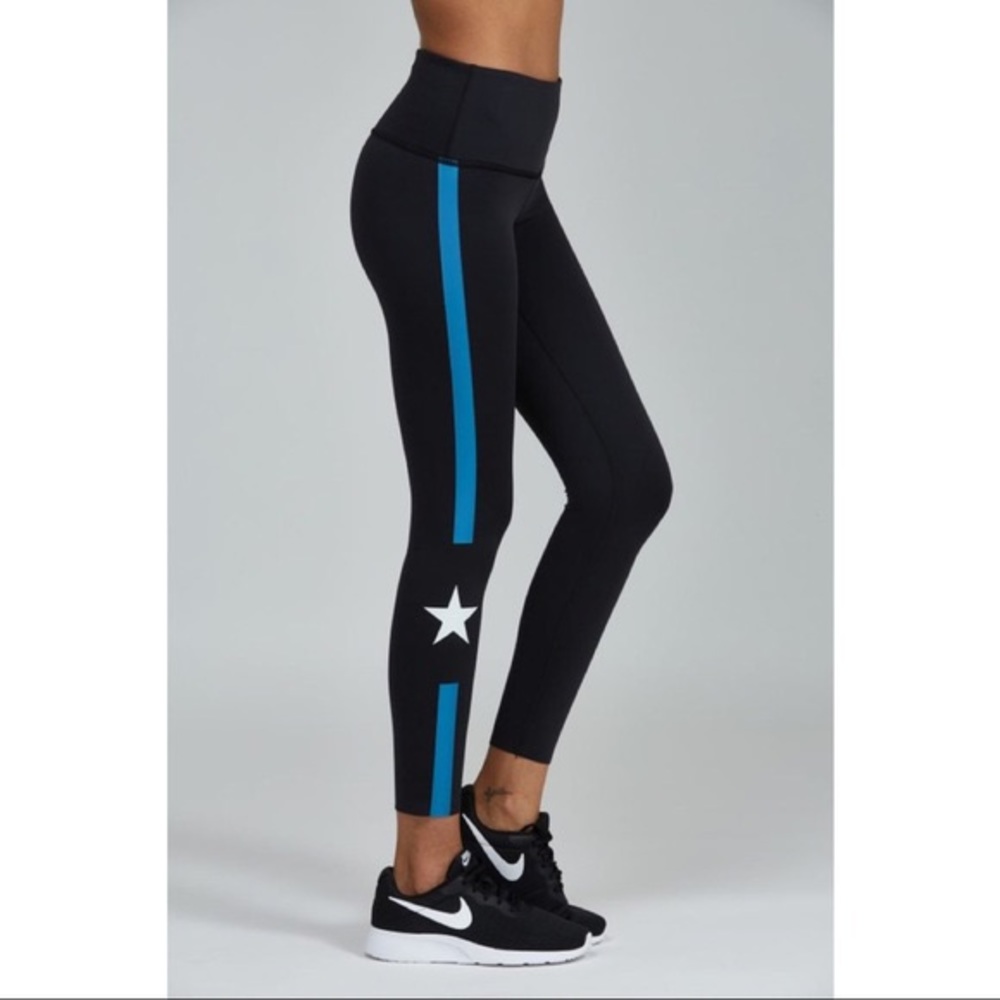 NOLI - Star / Stripes Workout Leggings - MEDIUM